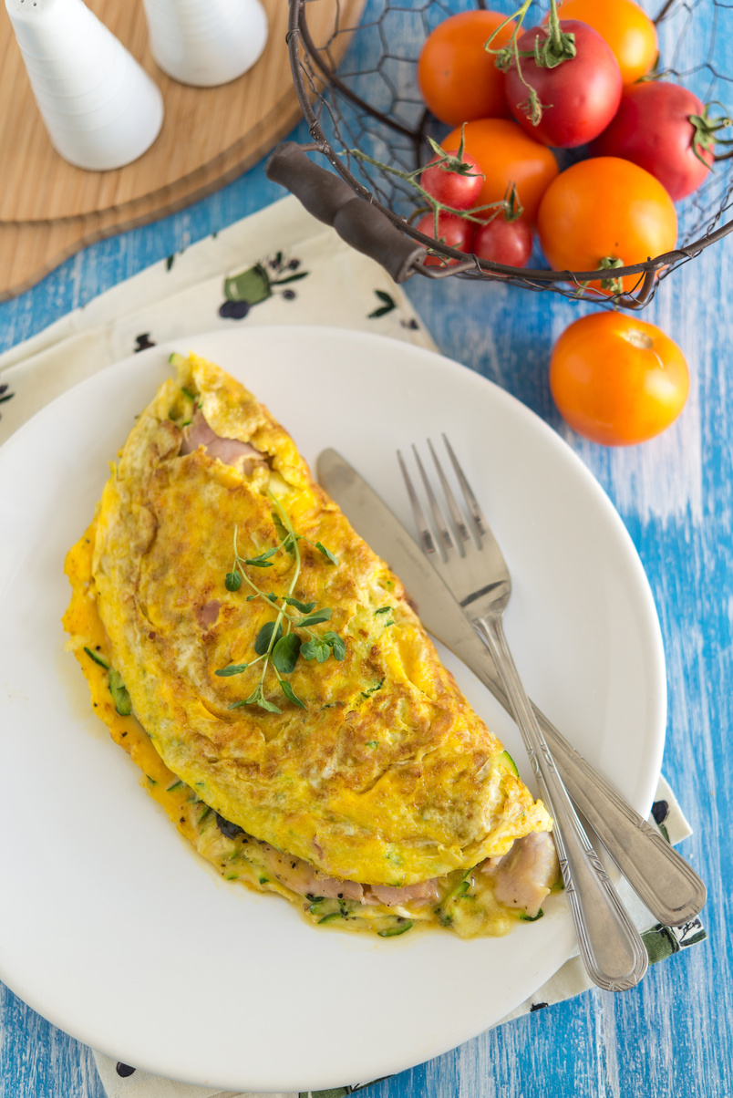 zucchini and ham omelette